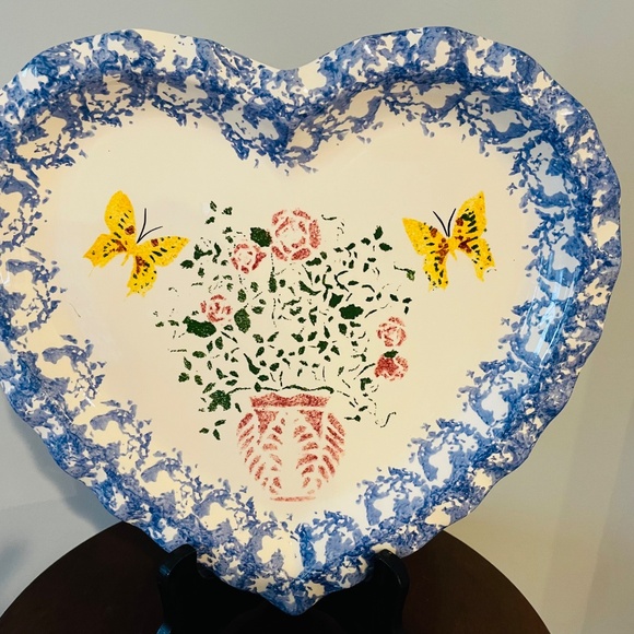 Heart Shaped spongeware plate, White Pottery heart shaped Plate - Picture 2 of 5